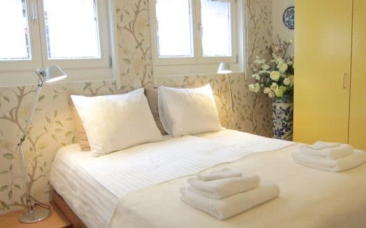 Spacious Apartment with Garden [4 Guests]
