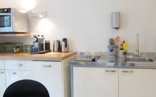 Spacious Apartment with Garden [4 Guests]
