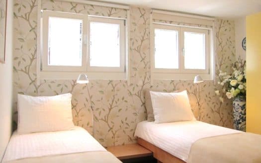 Spacious Apartment with Garden [4 Guests]