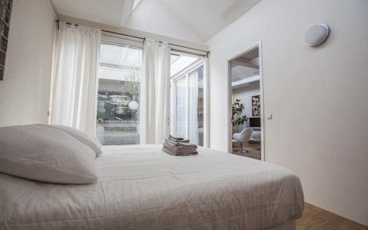 Gallery Short Stay I