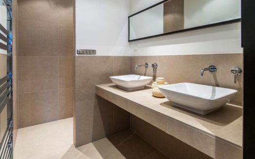 Tropen Apartment 8