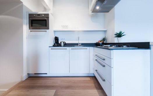 Tropen Apartment 8